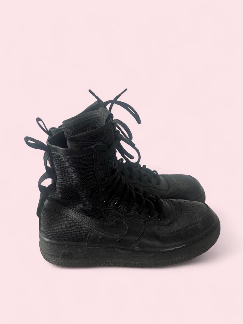 Nike Women’s Black High-Top Lace Sneakers